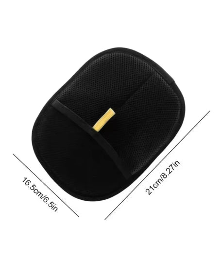 alt="Brosse à poils ergonomique pour chien chat facile tenue"